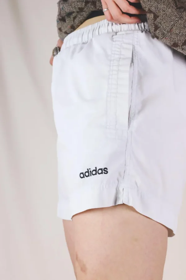 Adidaksen 90-luvun vintageshortsit