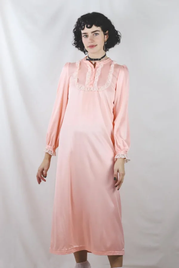 Annie 60/70-luvun vintageyömekko