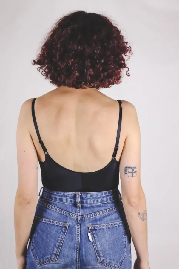 Anya vintagebody