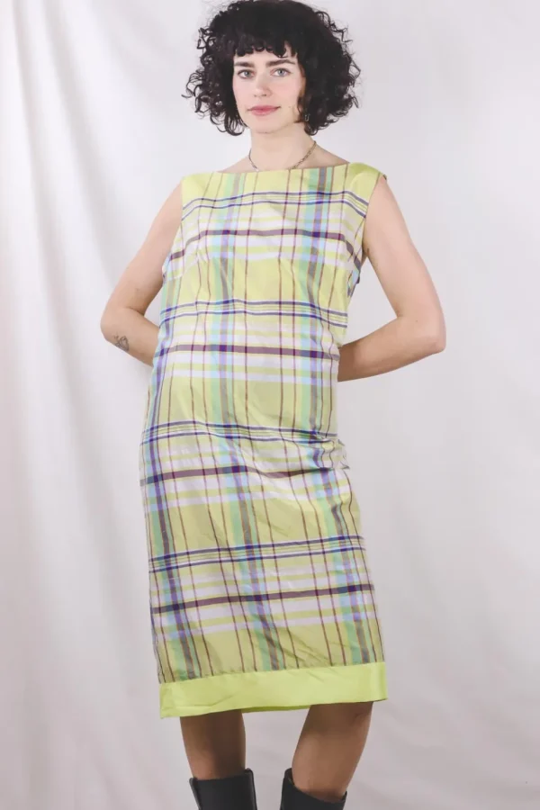 Bella vintagesilkkimekko
