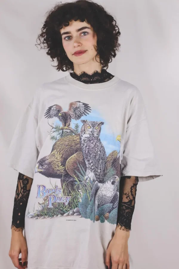 Birds prey vintage t-paita