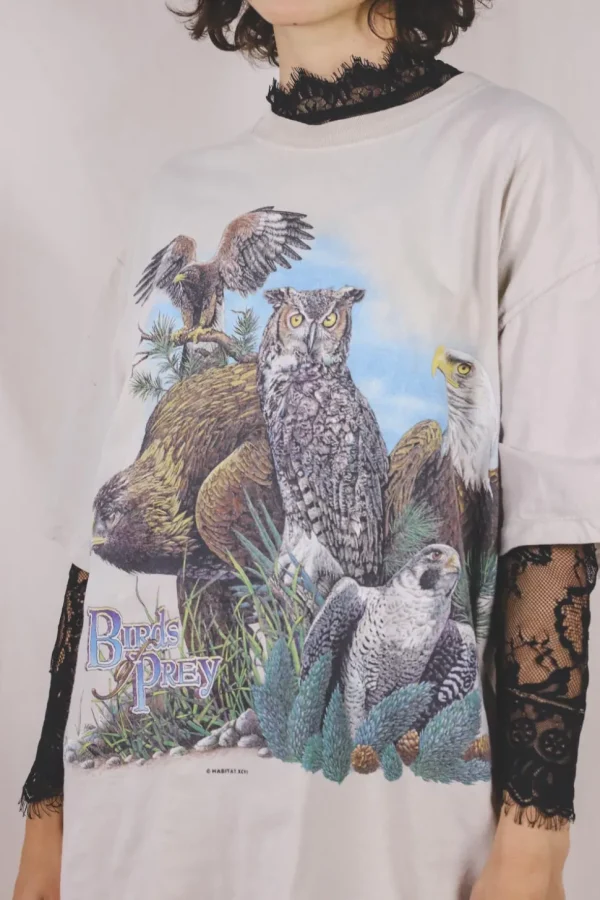 Birds prey vintage t-paita