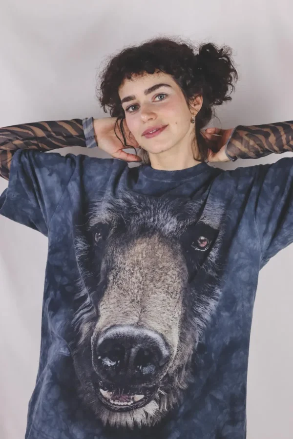 Black bear t-paita