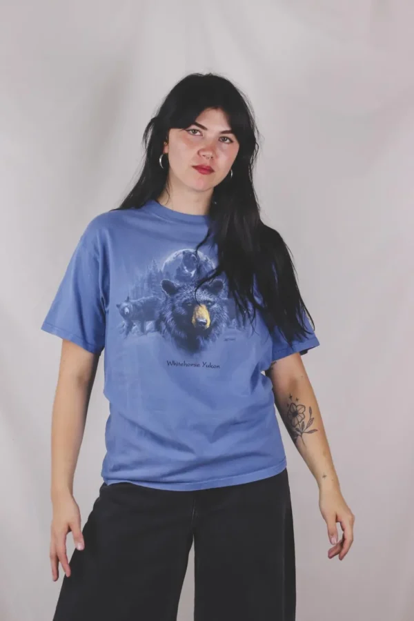 Black bears vintage t-paita