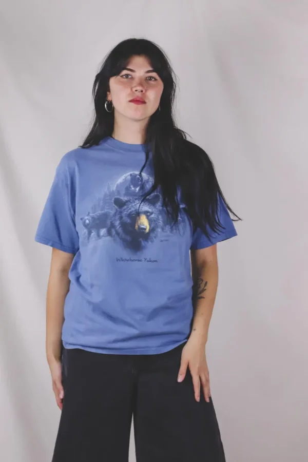 Black bears vintage t-paita