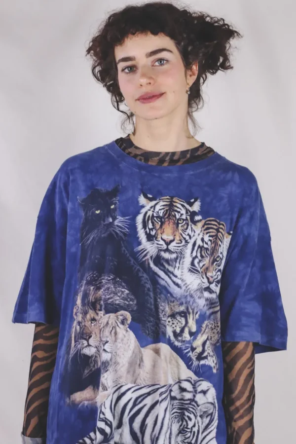 Blue wild cats vintage t-paita