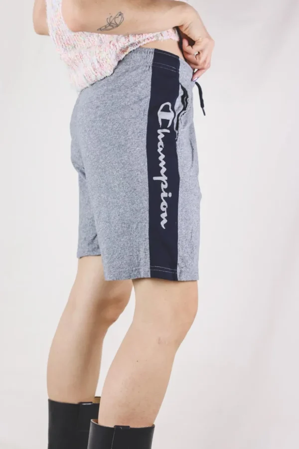Championin Y2K-shortsit