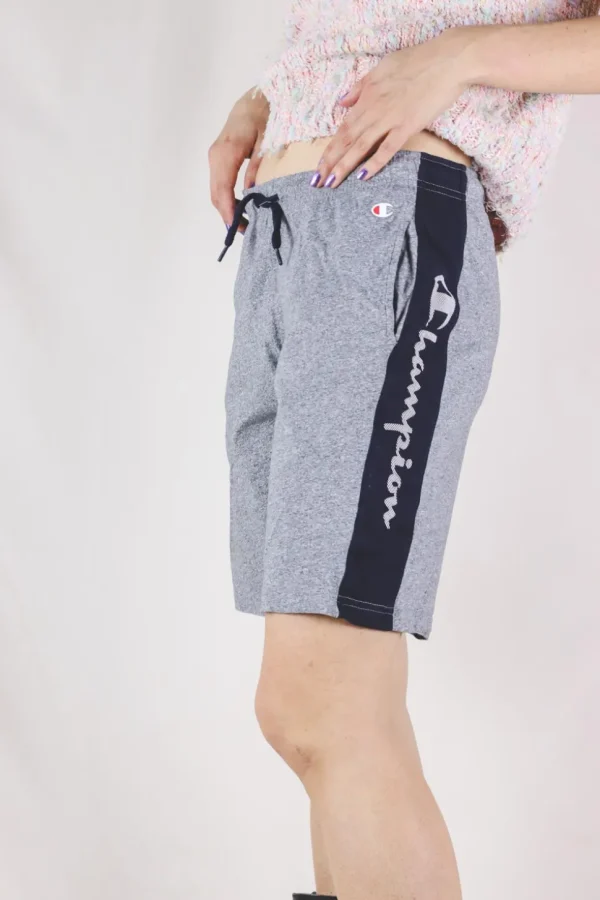 Championin Y2K-shortsit