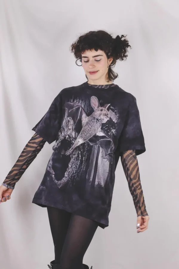 Cute lil bat t-paita