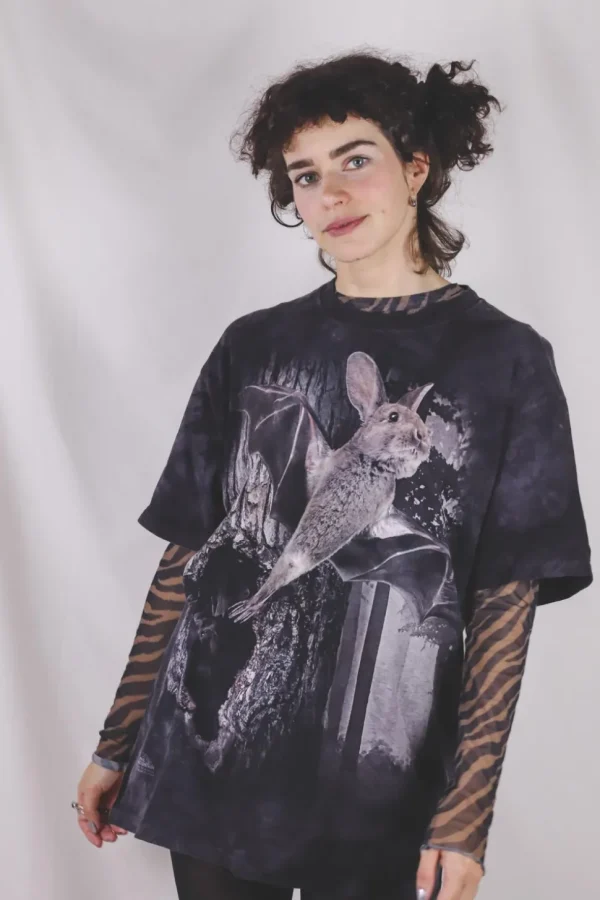 Cute lil bat t-paita