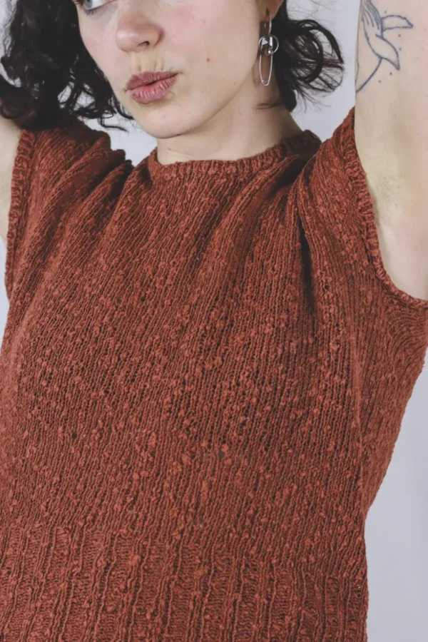 Elva käsintehty vintagepellavaneuletoppi