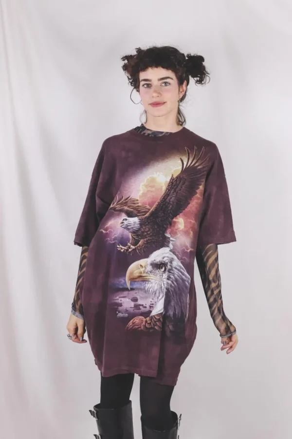 Flying eagle t-paita