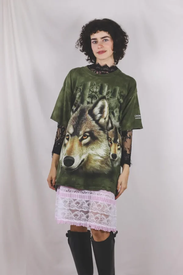 Forrest wolf vintage t-paita