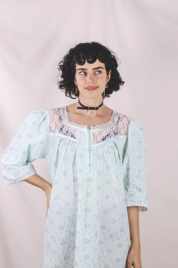 Isla vintageyömekko