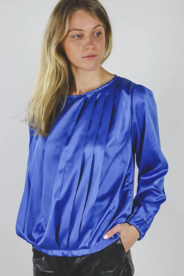 Ivona vintagepusero