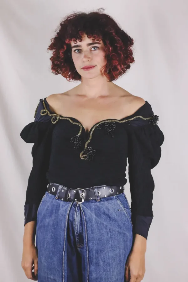 Neela vintagebody