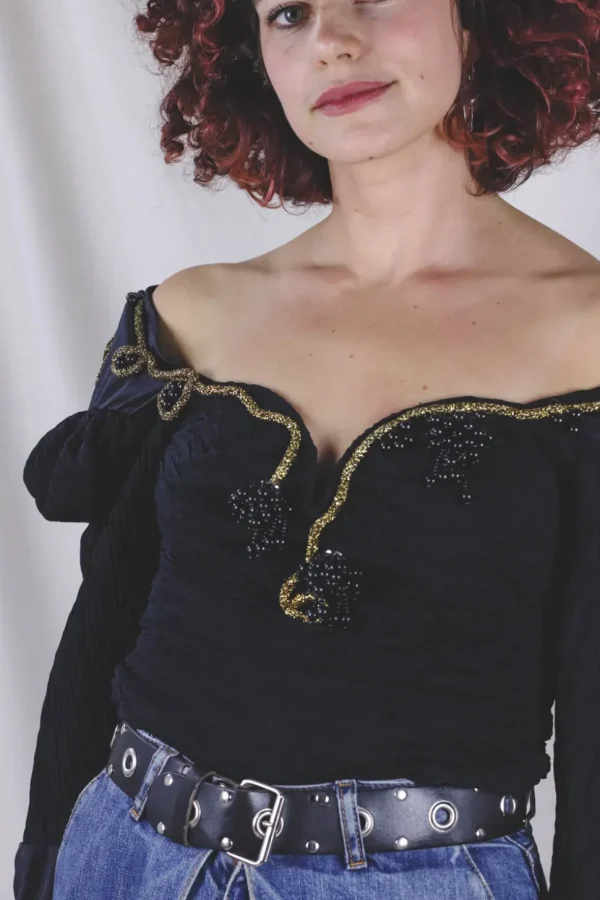 Neela vintagebody
