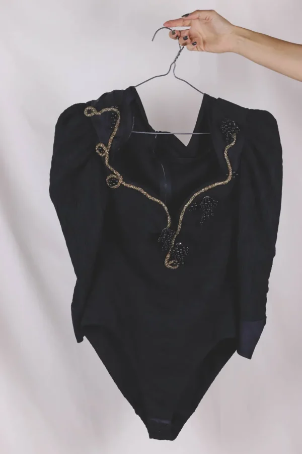 Neela vintagebody