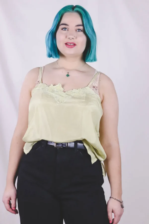 Nelissa vintagesilkkitoppi
