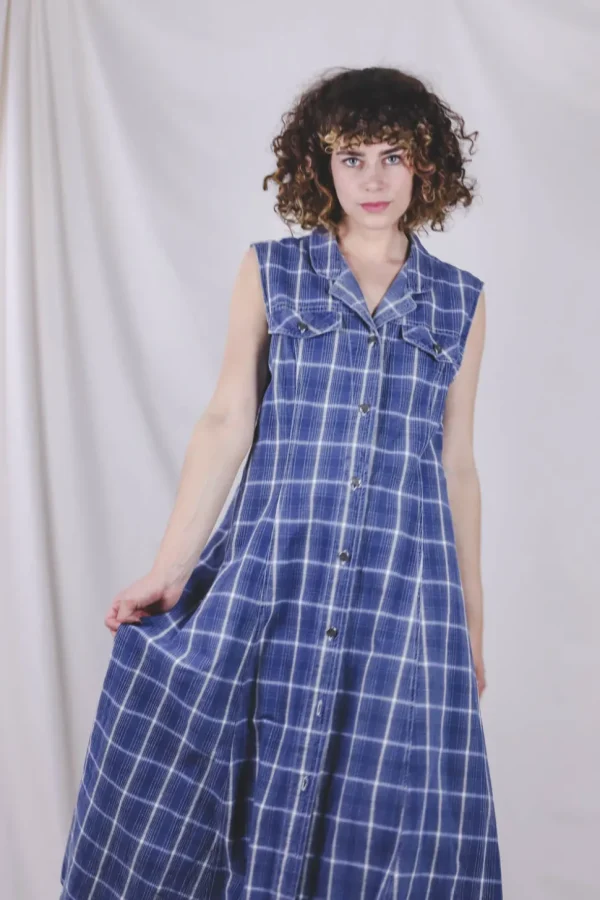 Olga 90-luvun ruutumekko