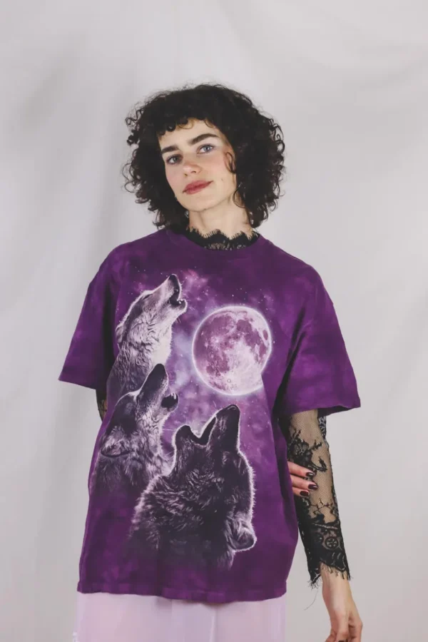 Purple wolf t-paita