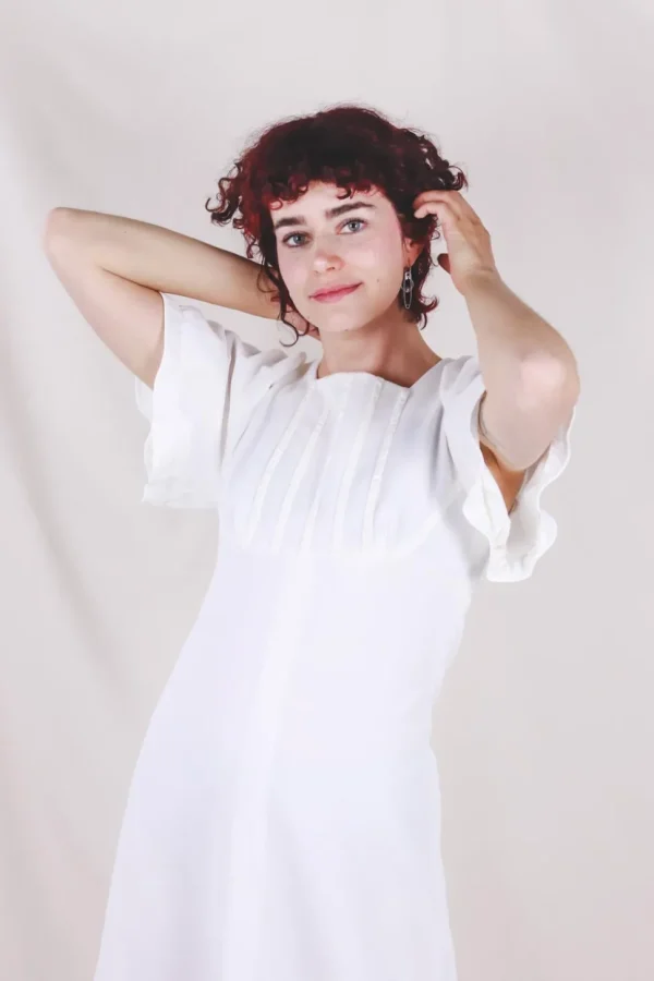 Sara kotimainen vintagehäämekko