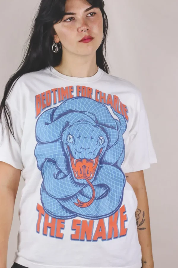 The snake t-paita