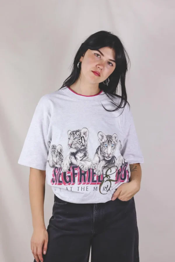 White tigers vintage t-paita