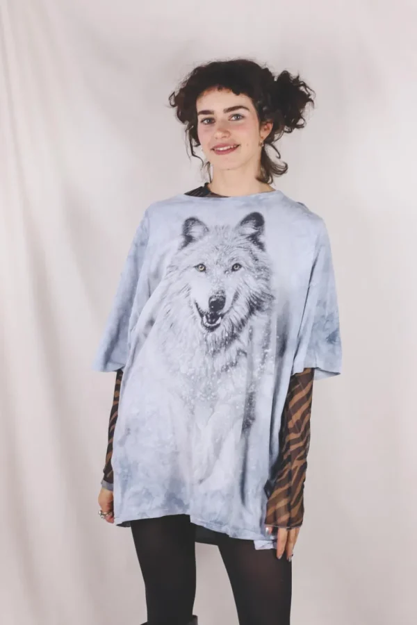 White wolf t-paita