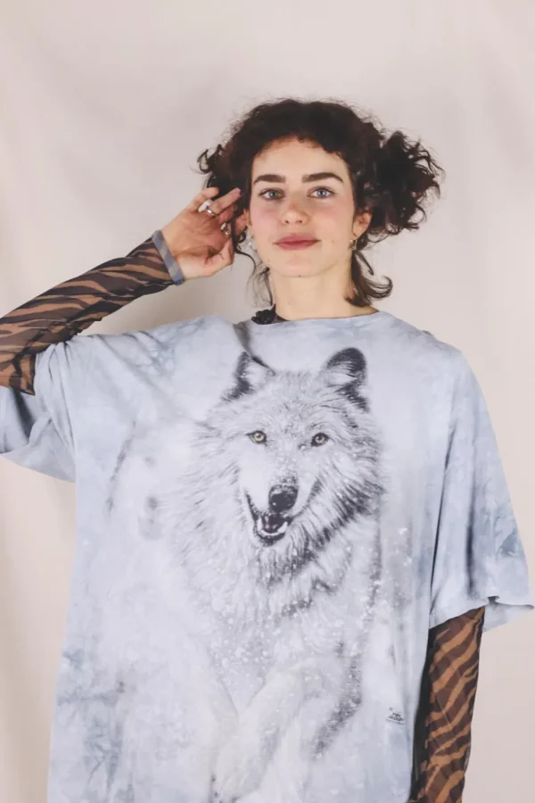 White wolf t-paita