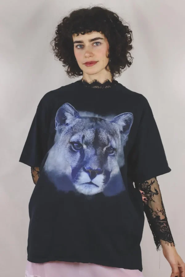 Wild cat vintage t-paita