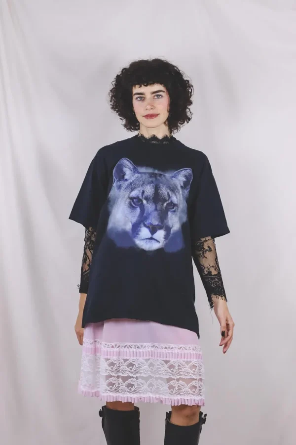 Wild cat vintage t-paita