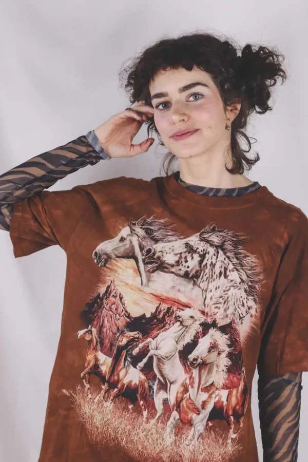 WIld horses brown vintage t-paita