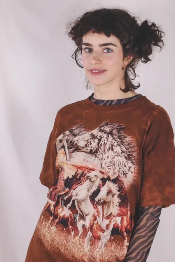 WIld horses brown vintage t-paita