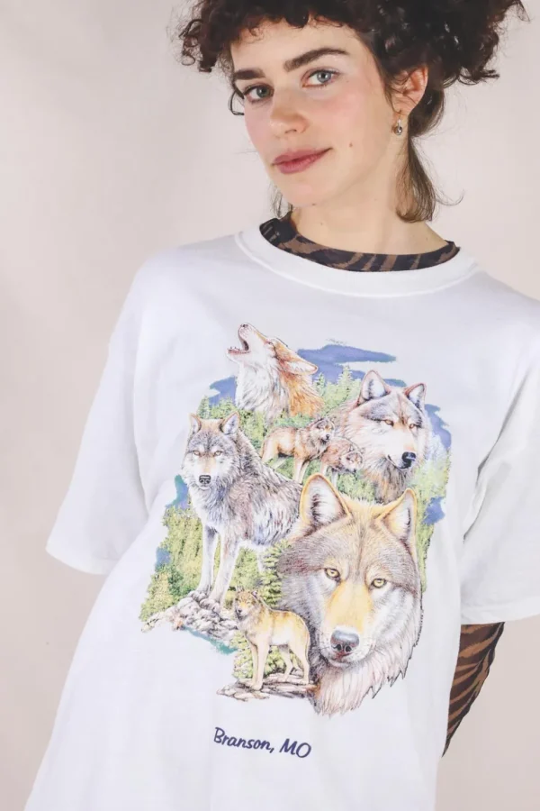 Wulfies white vintage t-paita