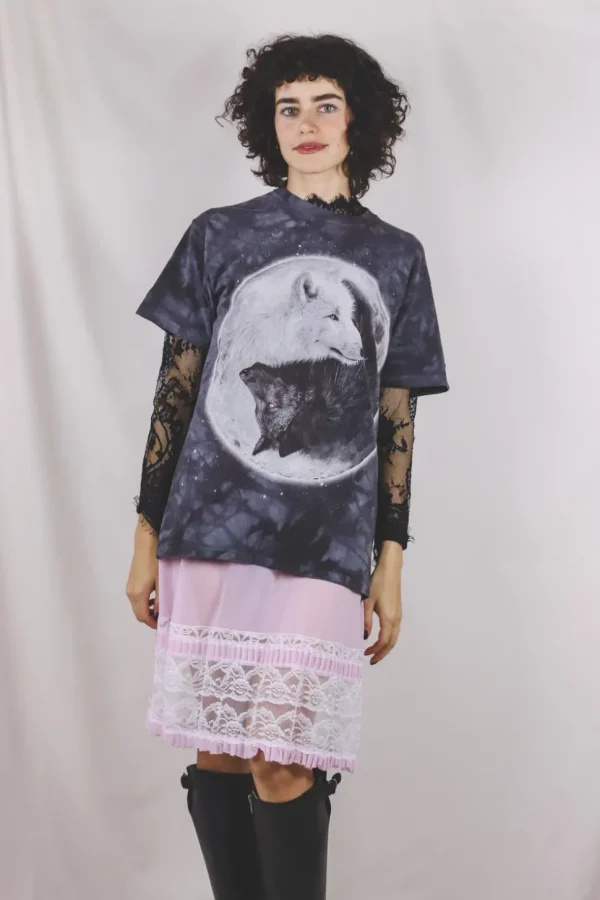 Ying yang moon vintage t-paita