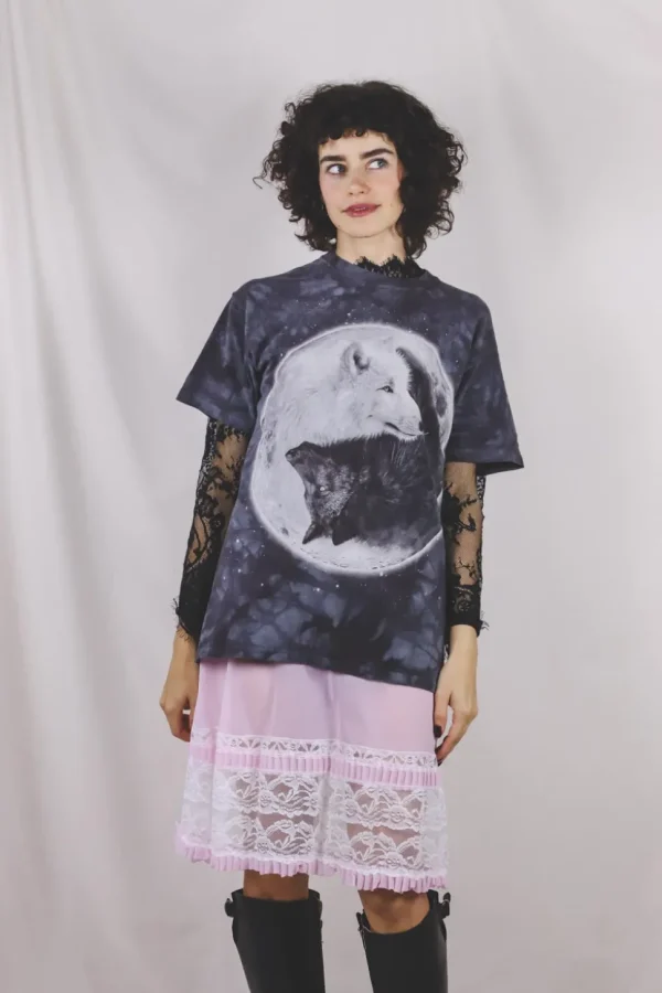 Ying yang moon vintage t-paita